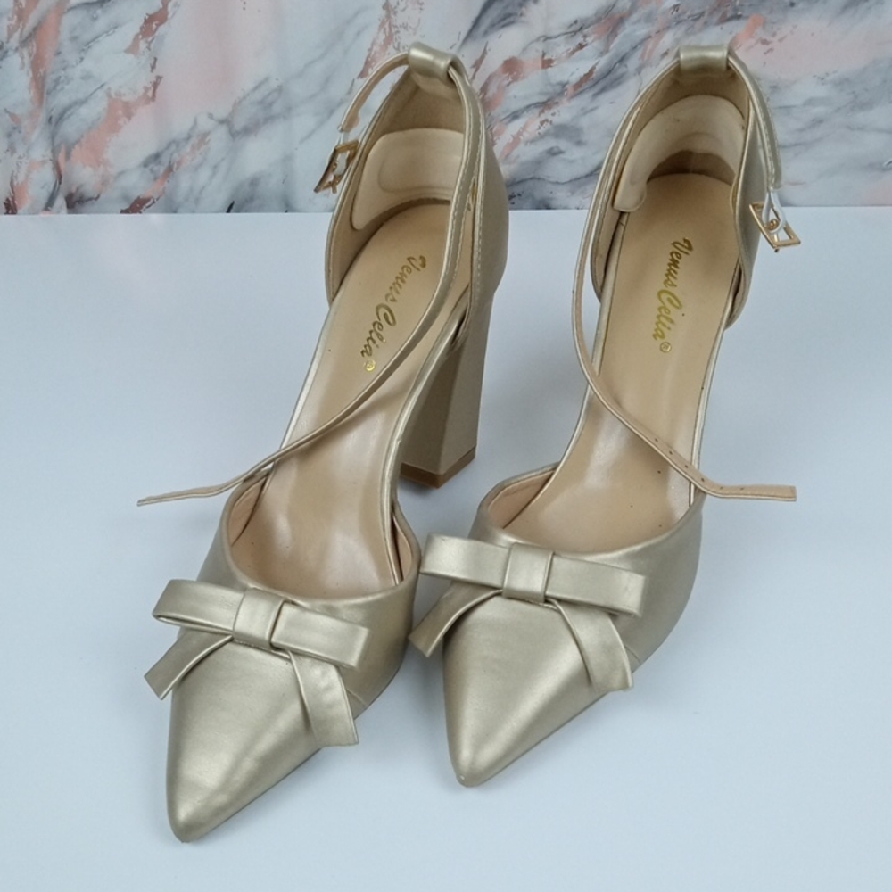 👠 Venus Celia Gold Pointed-Toe Block Heel Pumps with Bow